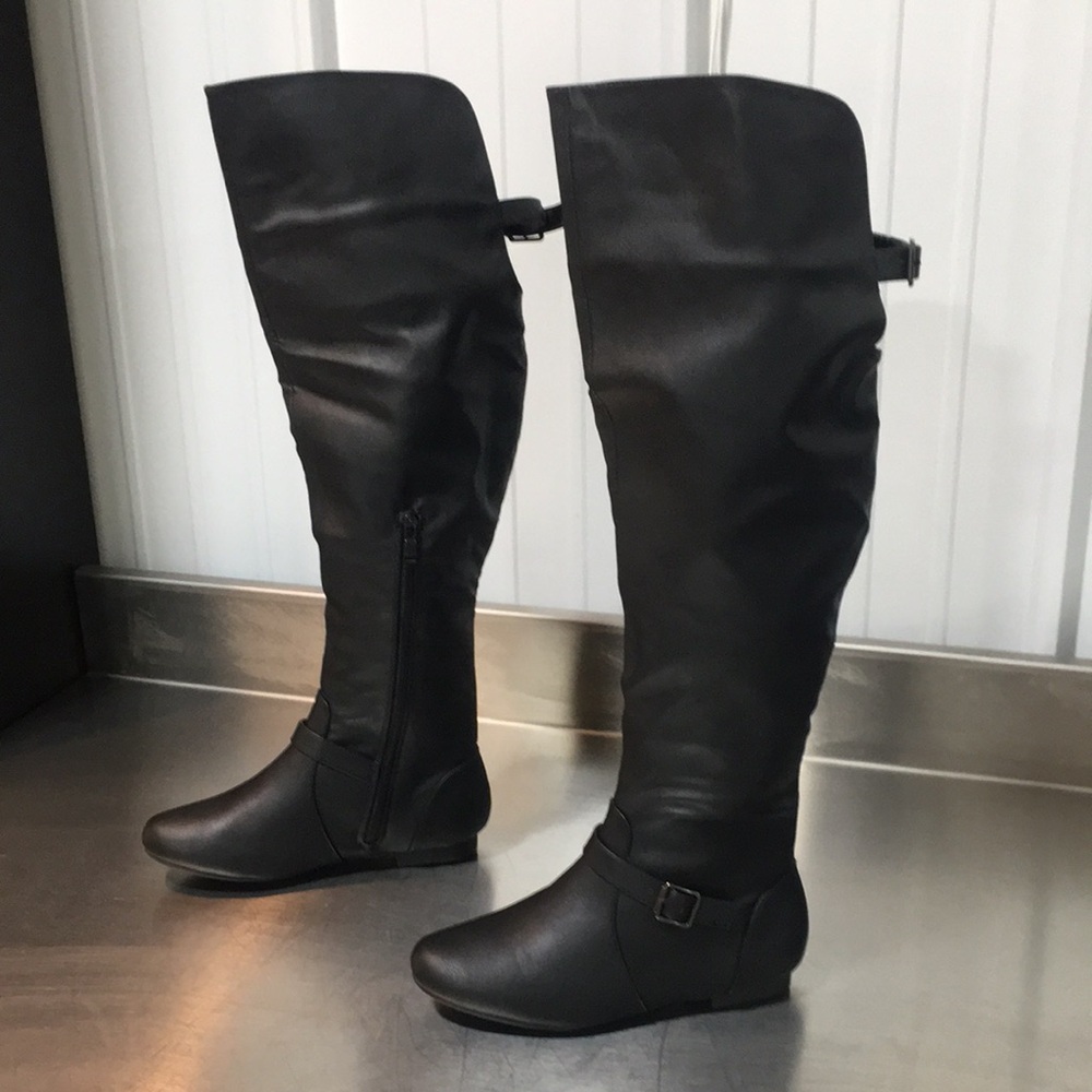 New Wb Woman’s Journee Collection Black Knee-High Women's Boots
